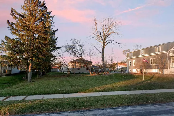 3360 E Grange, Cudahy, WI 53110