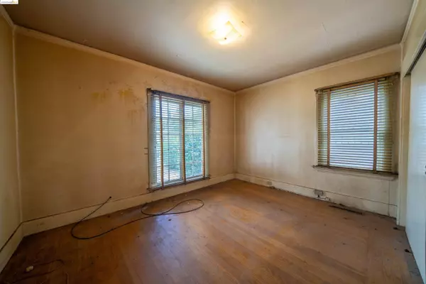 3017 Madeline St, Oakland, CA 94602