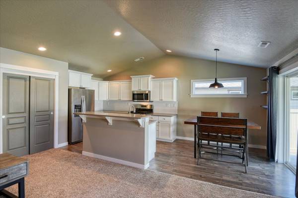 6909 S Jasper Dr, Spokane, WA 99224