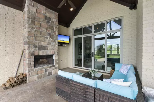 2605 Glohaven Drive, Conway, AR 72034