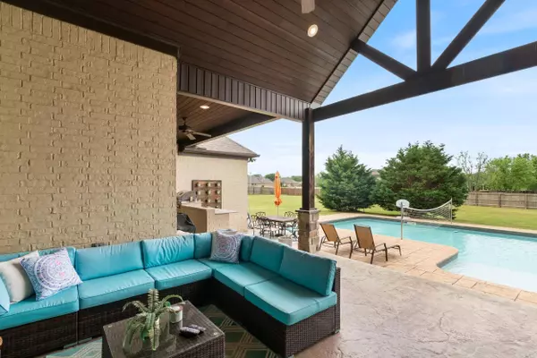 2605 Glohaven Drive, Conway, AR 72034