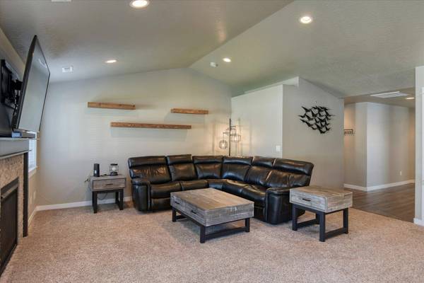 6909 S Jasper Dr, Spokane, WA 99224