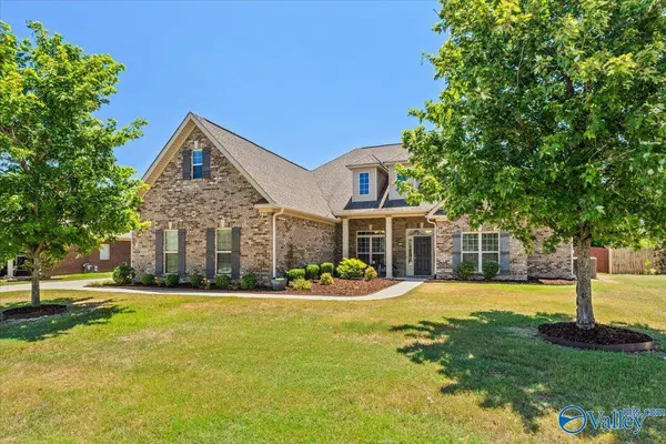 8520 Sedgebrook Drive SE, Owens Cross Roads, AL 35763