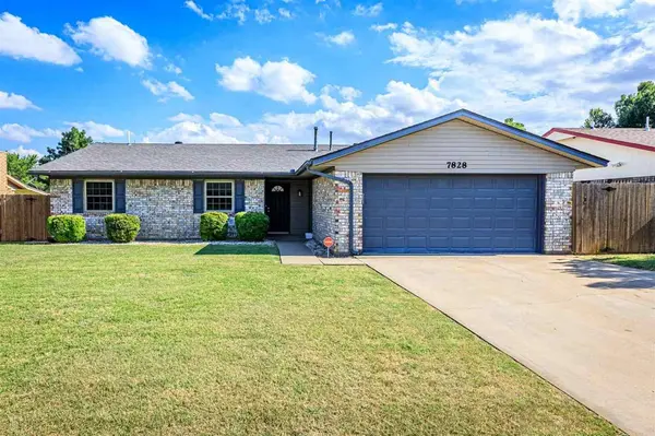 7828 NW Morrocco Dr, Lawton, OK 73505