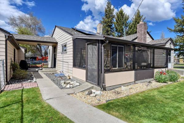 802 1st St, Davenport, WA 99122