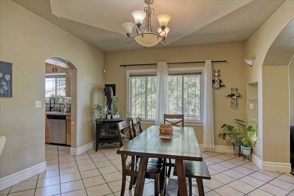 627 W Gordon Ave, Spokane, WA 99205