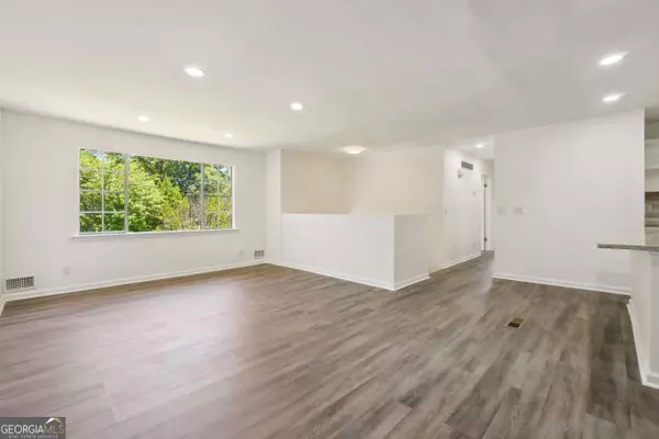 150 Rockfort CT, Atlanta, GA 30349