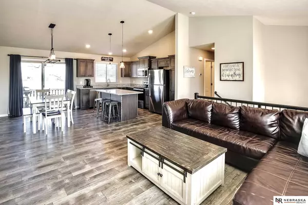 7332 N 166th Street, Bennington, NE 68007