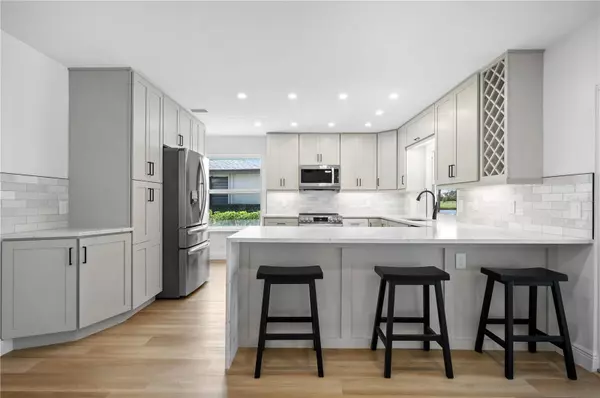 13425 CROSSPOINTE DR, Palm Beach Gardens, FL 33418