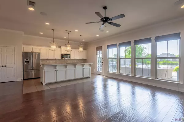 10516 HILL POINTE AVE, Baton Rouge, LA 70810