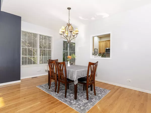 29W521 Cerny Circle, Warrenville, IL 60555