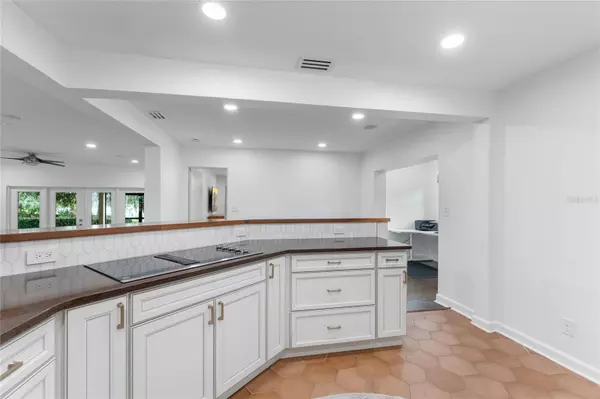 3226 CLEMWOOD DR, Orlando, FL 32803