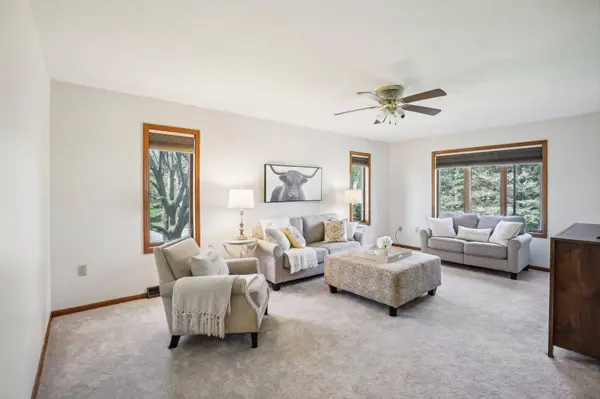 401 St Andrews Court, Waunakee, WI 53597