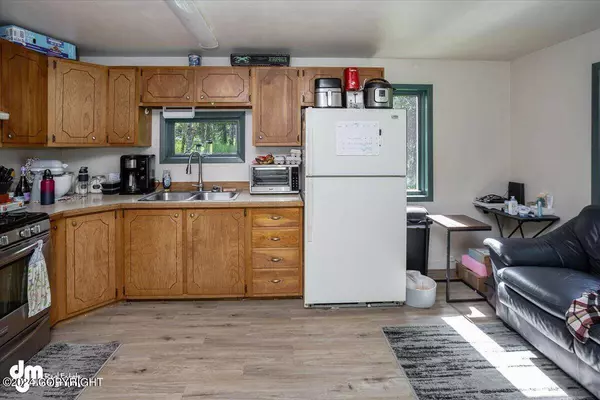 4900 W Hollow Nook DR, Wasilla, AK 99623