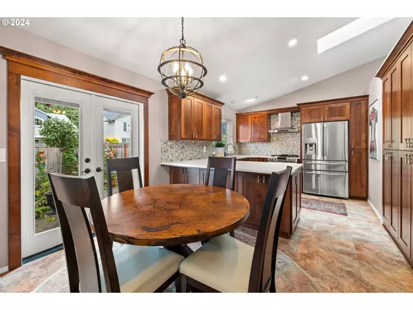 8696 NE SWIRE ST, Hillsboro, OR 97006