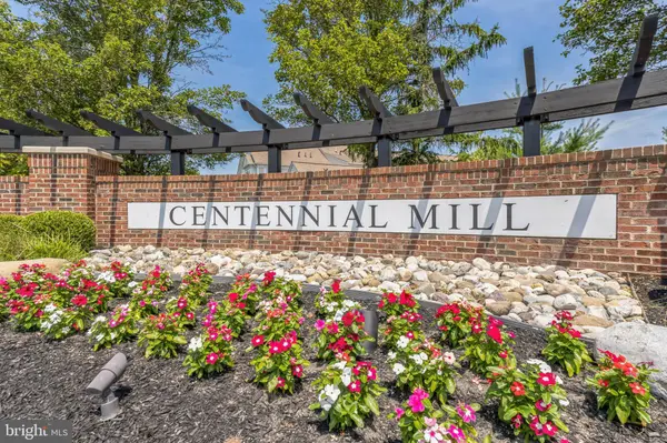 1 HILLARD DR, Voorhees, NJ 08043