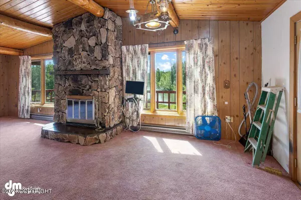 12392 W Armstrong RD, Houston, AK 99694