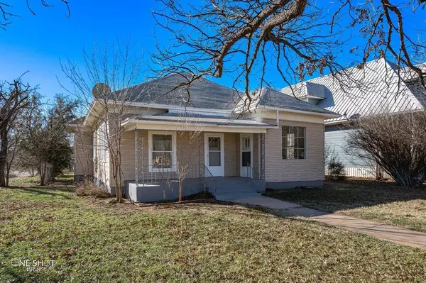 514 E McHarg Street, Stamford, TX 79553