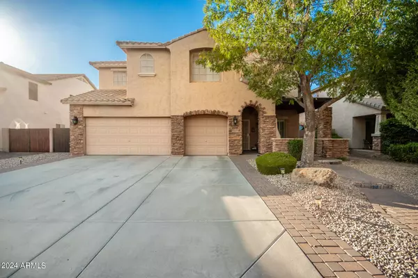 820 E SUN VALLEY FARMS Lane, San Tan Valley, AZ 85140