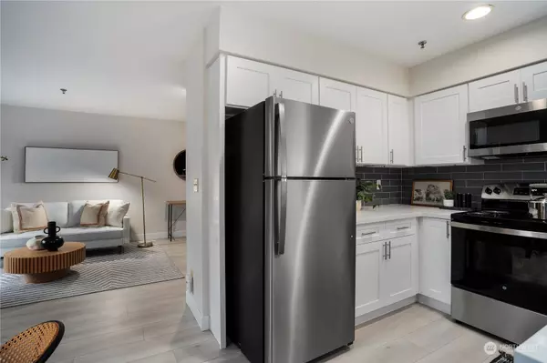 17425 NE 88th PL #C, Redmond, WA 98052