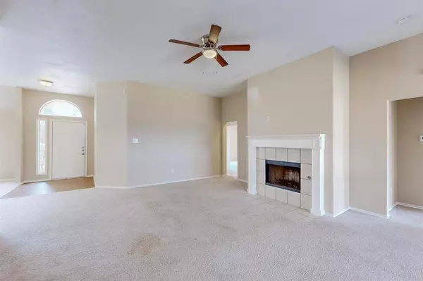 1034 Suffolk Lane, Cedar Hill, TX 75104