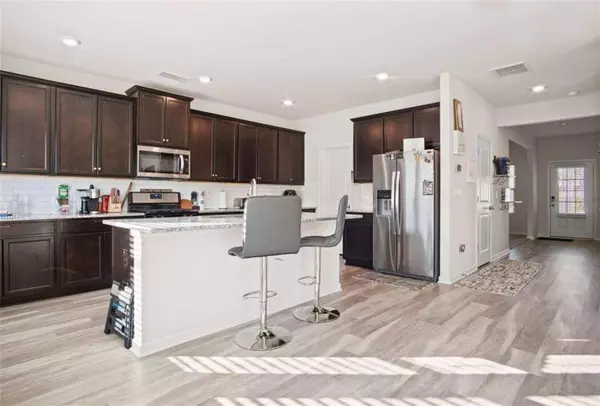 341 Bowfin TRL, Mcdonough, GA 30253