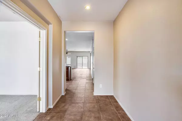 11806 W PATRICK Lane, Sun City, AZ 85373