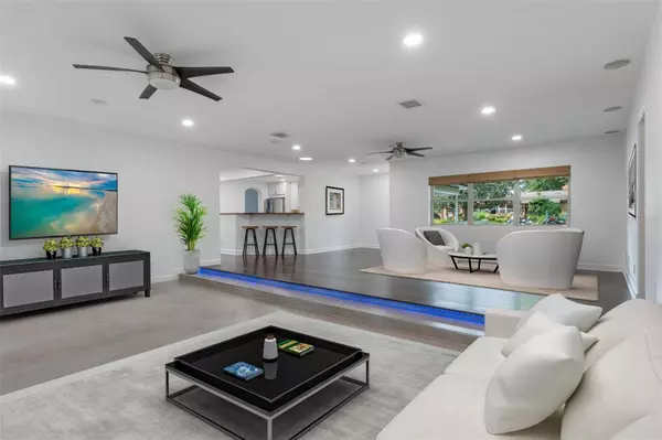 3226 CLEMWOOD DR, Orlando, FL 32803