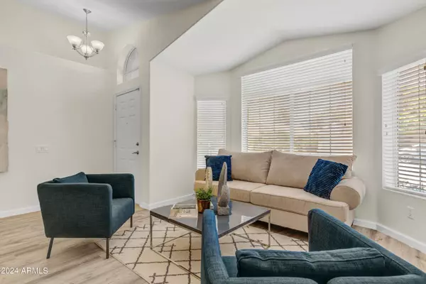 681 E GAIL Drive, Chandler, AZ 85225