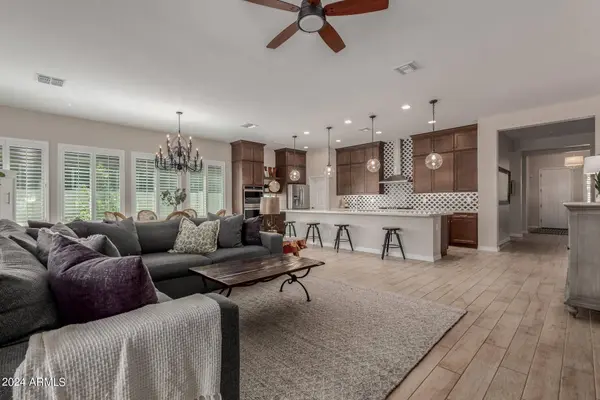 14392 W WINDROSE Drive, Surprise, AZ 85379