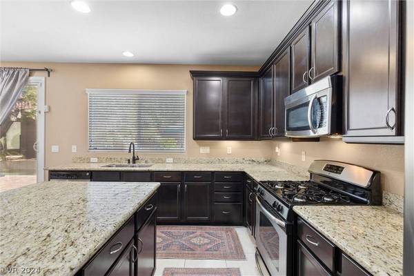 9076 Spur Creek Avenue, Las Vegas, NV 89178