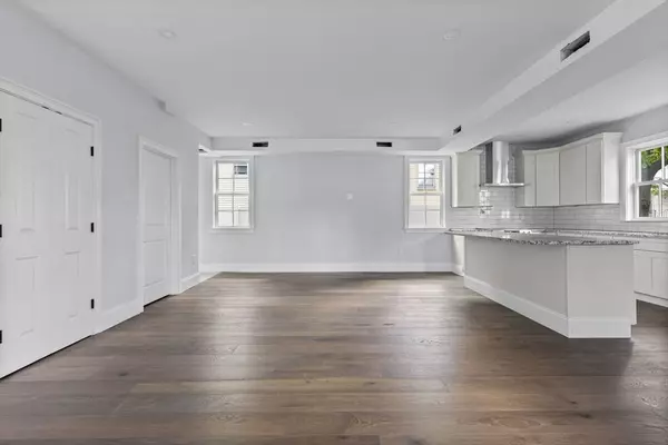 122 Birch St, Boston, MA 02131