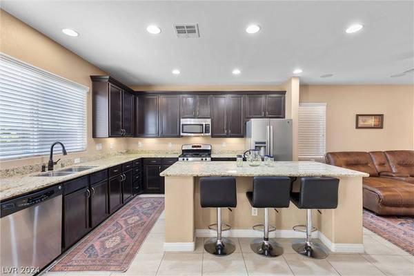 9076 Spur Creek Avenue, Las Vegas, NV 89178