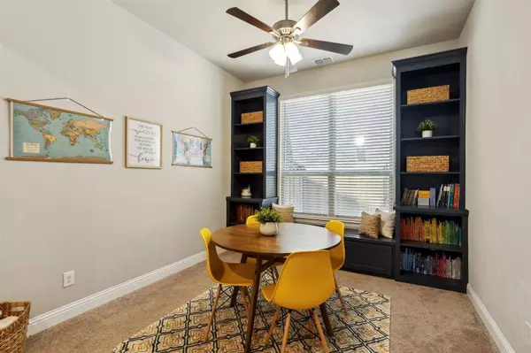 2810 Long Slope Road, Arlington, TX 76001