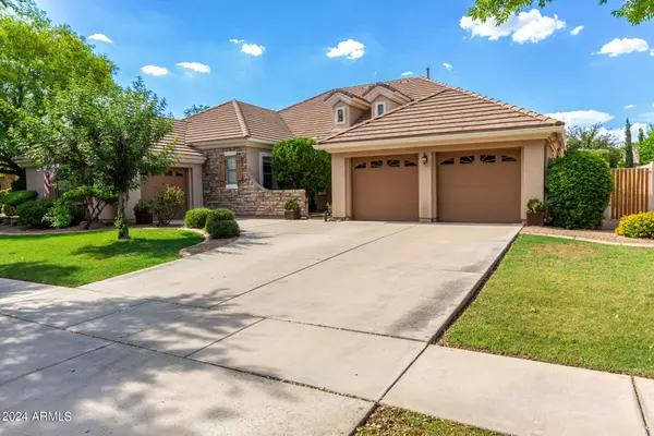 2944 E LINDA Lane, Gilbert, AZ 85234