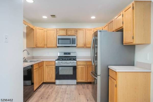 106 Sunrise Dr, Hanover Twp., NJ 07981