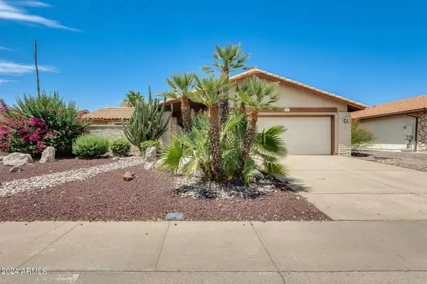974 LEISURE WORLD Drive, Mesa, AZ 85206