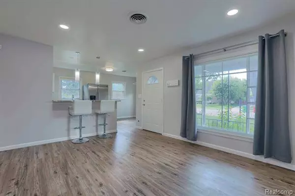 15533 STEPHENS Drive, Eastpointe, MI 48021