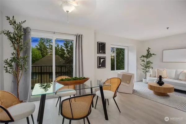 17425 NE 88th PL #C, Redmond, WA 98052