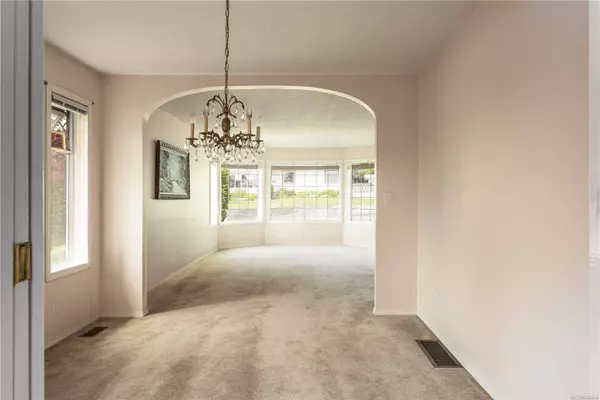 1808 St. Ann's Dr, Duncan, BC V9L 5M4