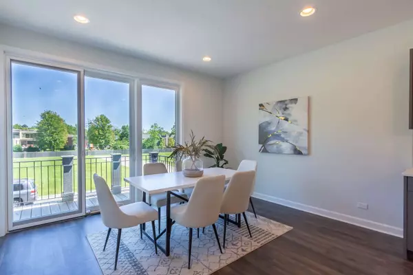 1193 Shermer RD, Northbrook, IL 60062