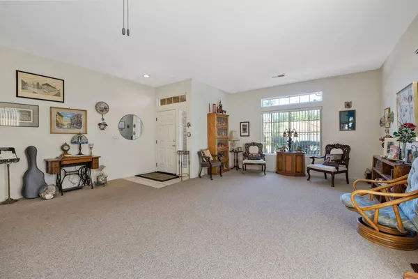 4606 W Country Court, Visalia, CA 93277