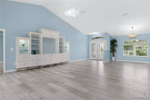 2824 W Apricot DR, Beverly Hills, FL 34465