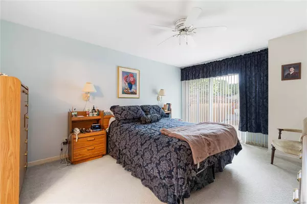 1285 Oceanside Dr, Qualicum Beach, BC V9K 1T8