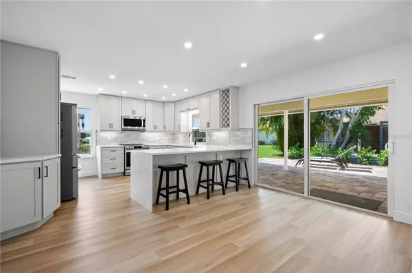 13425 CROSSPOINTE DR, Palm Beach Gardens, FL 33418