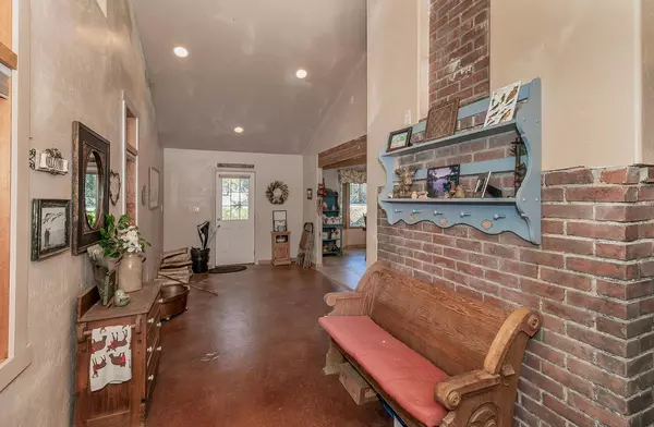 42588 Rock Ledge Road, Shaver Lake, CA 93664