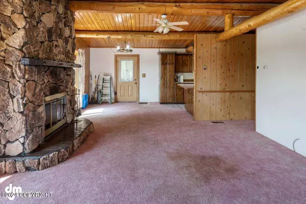 12392 W Armstrong RD, Houston, AK 99694