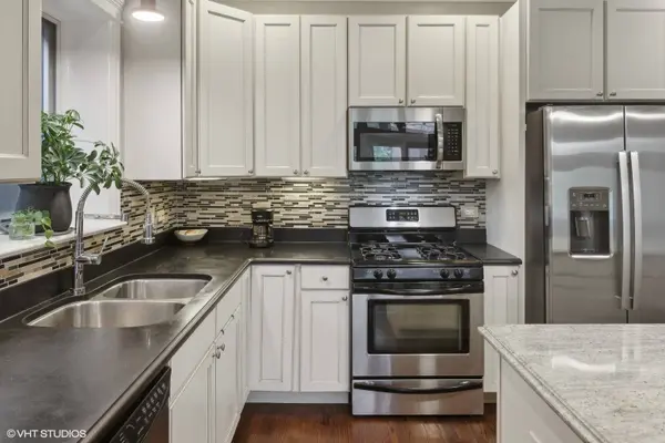 2250 W Foster AVE #2W, Chicago, IL 60625