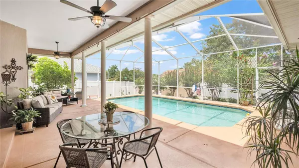 5862 CHARLOMA DR, Lakeland, FL 33812