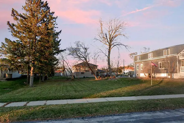 3360 E Grange, Cudahy, WI 53110